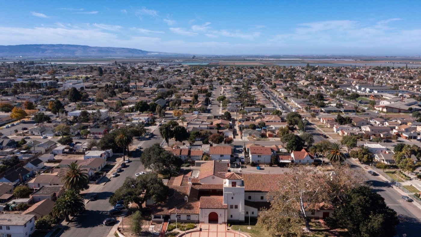 Aerial view of Santa Maria, California neighborhoods